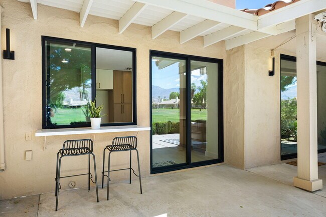 Building Photo - 179 Gran Via