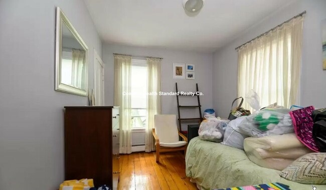 Building Photo - 94 Pleasant St