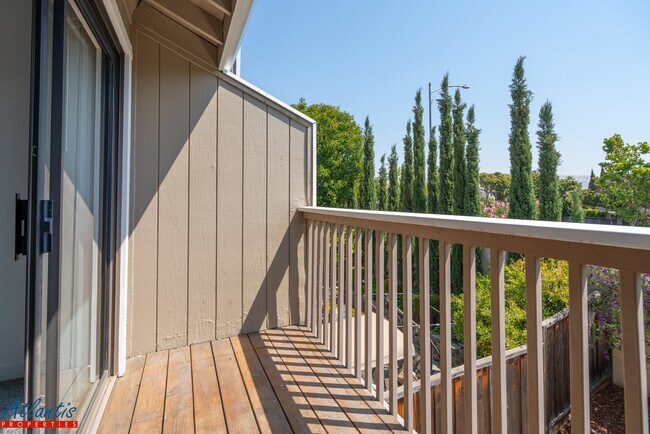 Building Photo - 63 Jacklin Cir