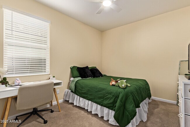 Building Photo - 25443 W Graham Trl