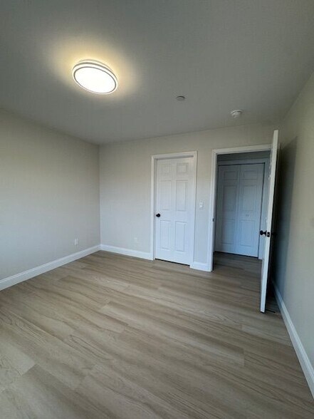 Building Photo - 2205 Goldenstar Court