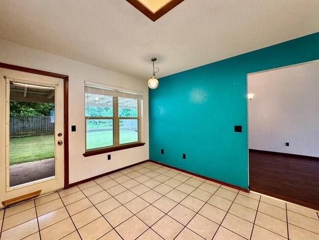 Building Photo - 11628 Lorene Ave