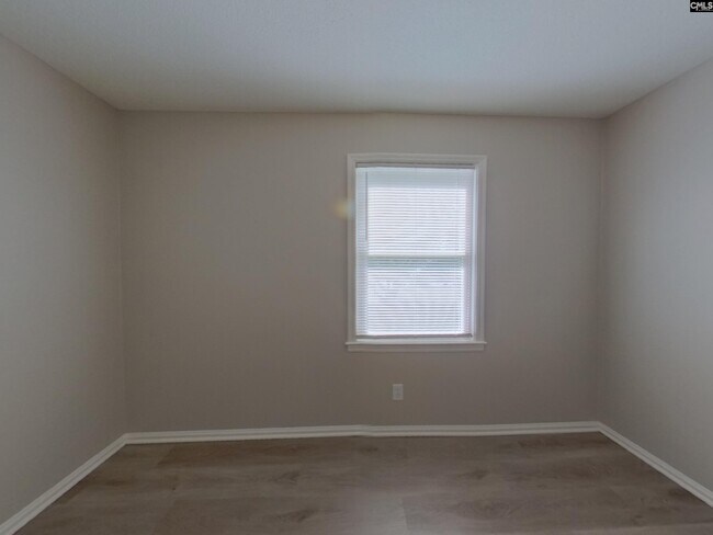 Building Photo - 3959 Notre Dame Pass