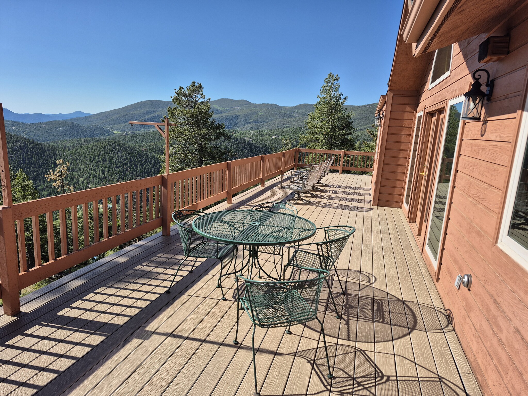 Building Photo - 1096 Aspen Dr