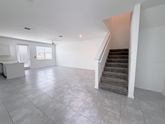 Building Photo - 398 Bogey Dr