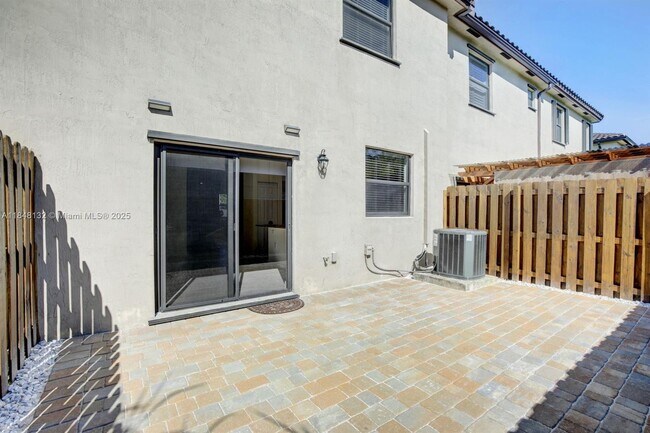 Building Photo - 11981 SW 150th Pl