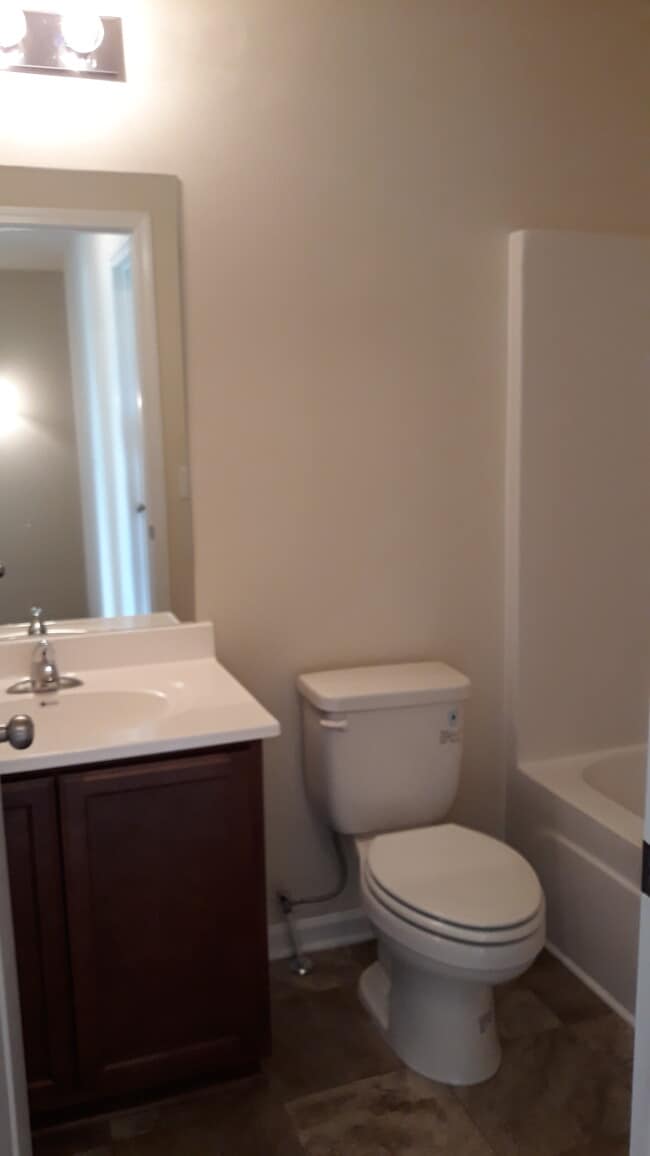 Building Photo - 2427
