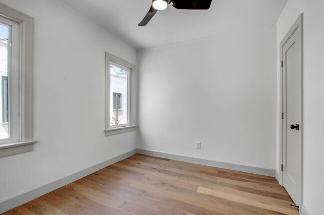 Building Photo - Beautiful 1 Bed / 1 Bath Apartment in the ...