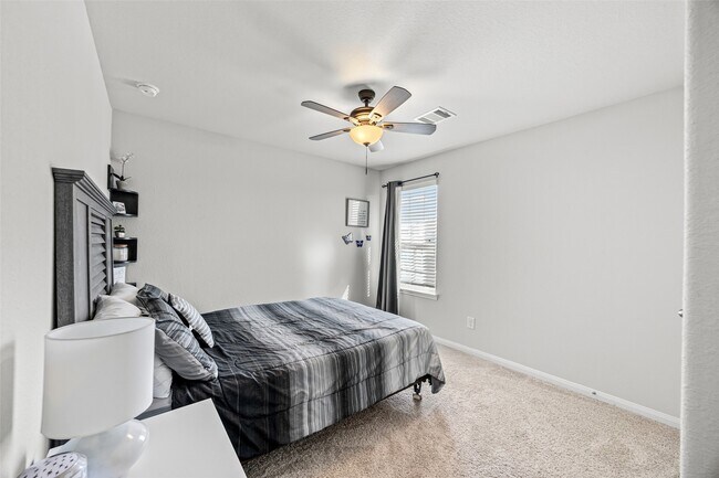 Building Photo - 4827 Purple Wisteria Ln