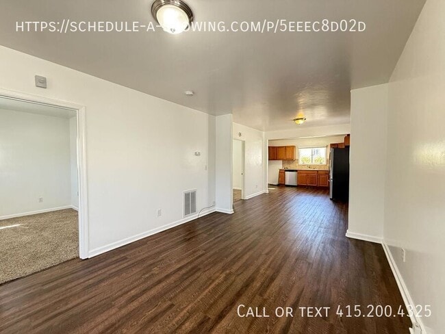 Building Photo - 906 W Franklin St