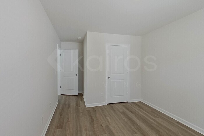 Building Photo - 120 Inez Ave