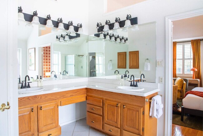 Building Photo - 2002 Chittim Trail Dr