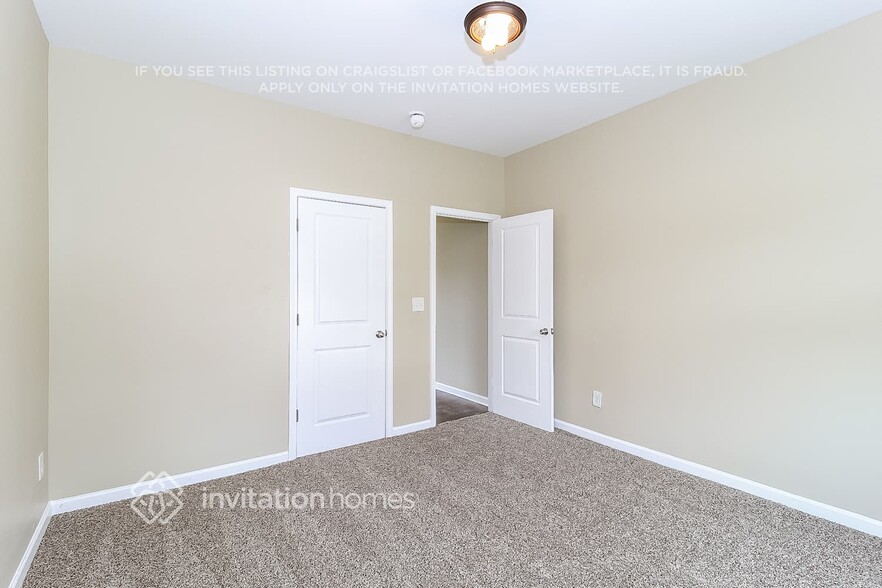 Building Photo - 4303 Violet Way Ct