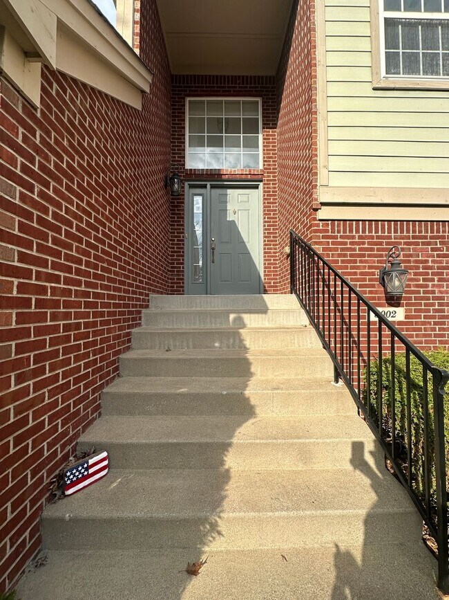 Building Photo - Spacious 2BR/2BA Townhome in Cobblestone F...