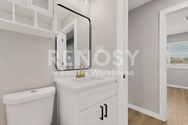 Building Photo - 507 S Spring Creek Dr