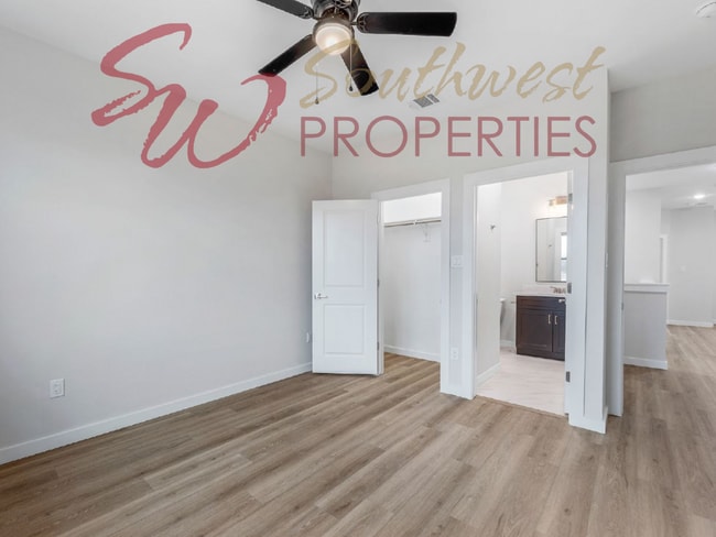 Building Photo - Gorgeous 3 bedroom townhome with a quick, easy walk to TSU campus!