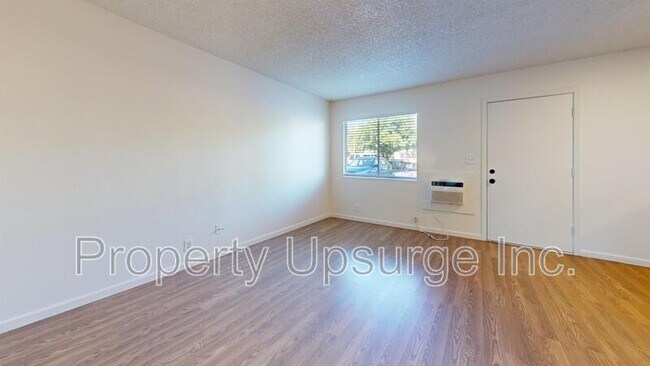 Building Photo - 445 Nelson Ave