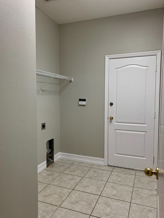 Building Photo - MOVE IN SPECIAL-Adorable 2/2 Home in Harmony