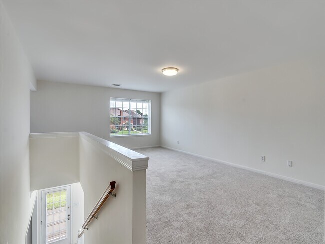 Building Photo - 1127 Gloria Ct