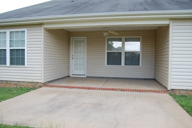 Building Photo - 219 Fox Haven Dr