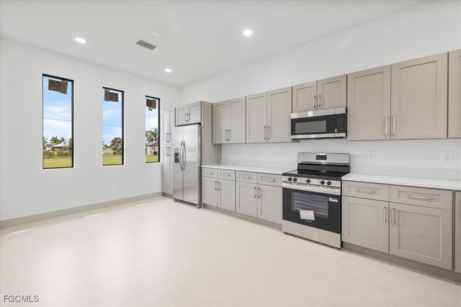 Building Photo - 4333 NW 33rd Ln