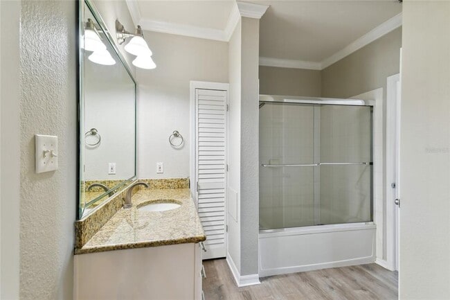 Building Photo - 5000 Culbreath Key Way