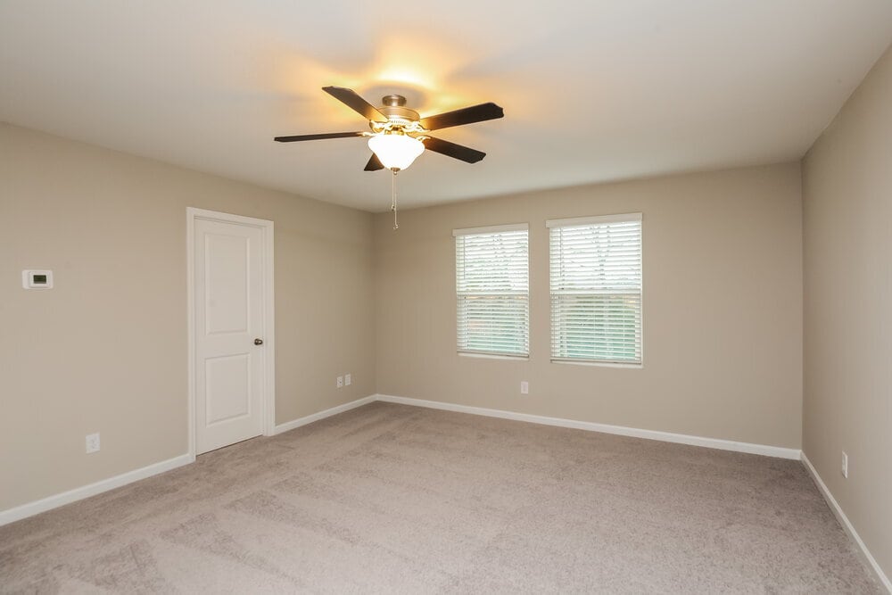 Building Photo - 247 Pond Ct
