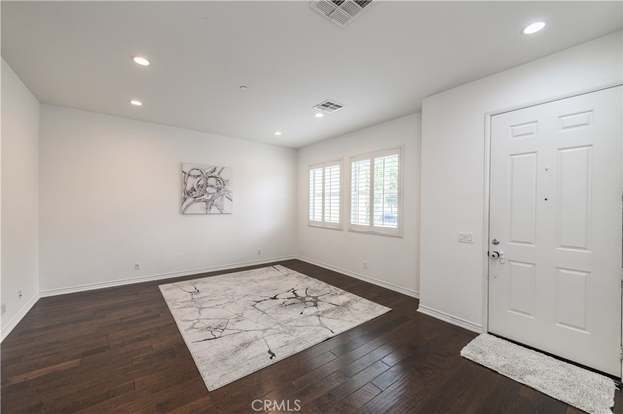 Building Photo - 31 Quartet-