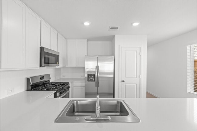 Building Photo - 28714 Bottom Grass Trl