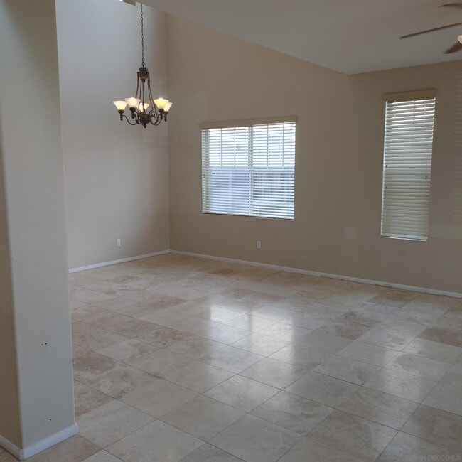 Building Photo - 382 Edgewater Dr