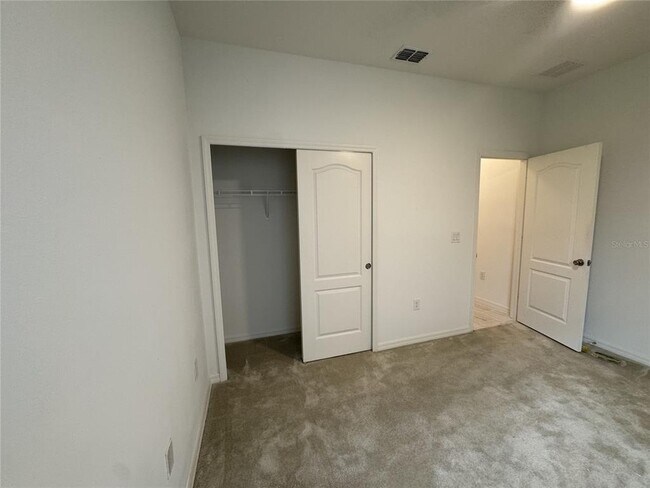 Building Photo - 279 Sunfish Dr
