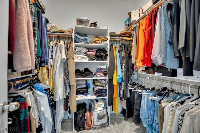 Building Photo - 8907 Roadrunner Ravine St