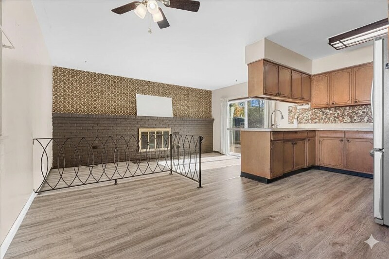 Building Photo - 4709 Stillwell Ave