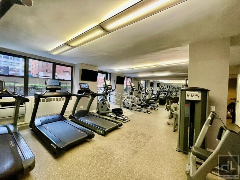 Building Photo - East 79th Street