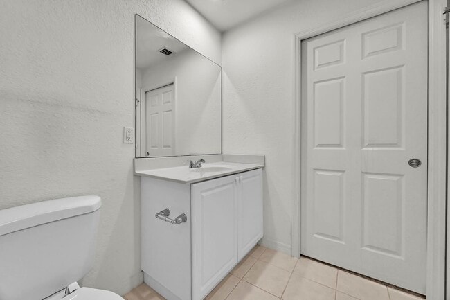 Building Photo - 1846 Pelican Dr