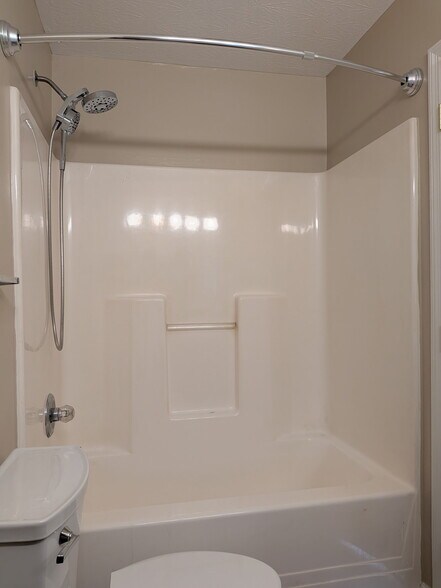 Building Photo - 907 Weeping Willow Dr