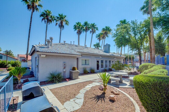 Building Photo - Beautiful 1 BR 1 Bath condo in Green Valle...