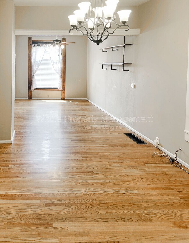 Building Photo - 1733 W 39th Ave