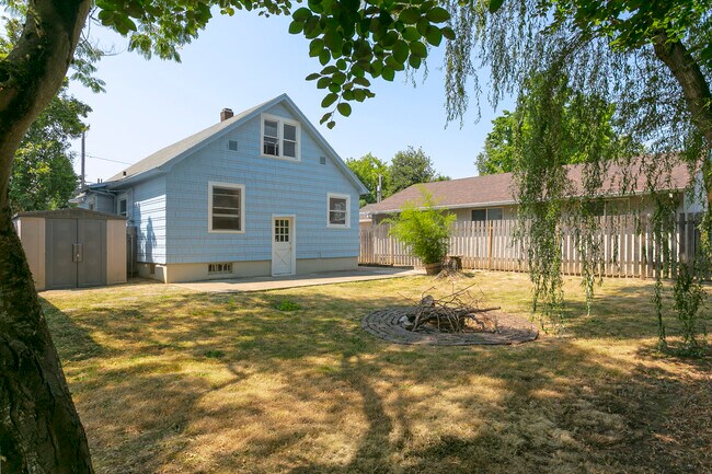 Building Photo - 4216 Southeast 37th Avenue