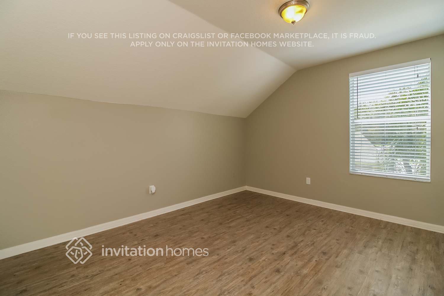 Building Photo - 10851 Newbridge Dr