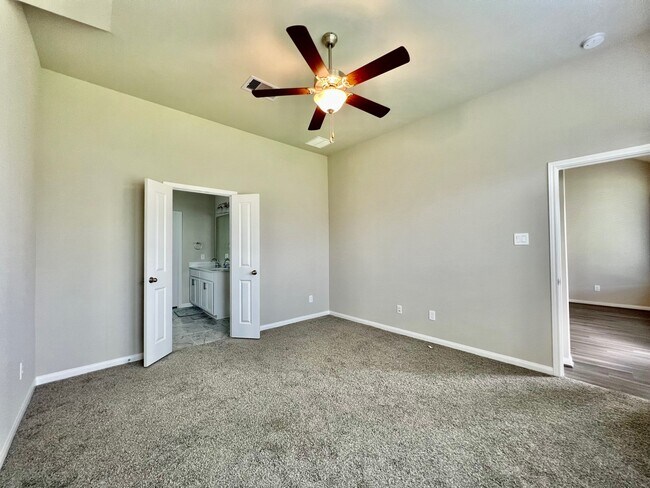 Building Photo - 8719 Arbor Trail Dr