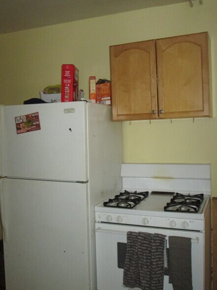 Kitchen - 1425 6th St SE