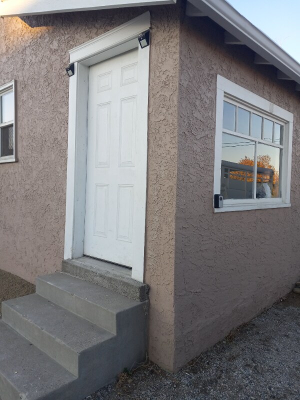 Building Photo - 2 W Pacific St