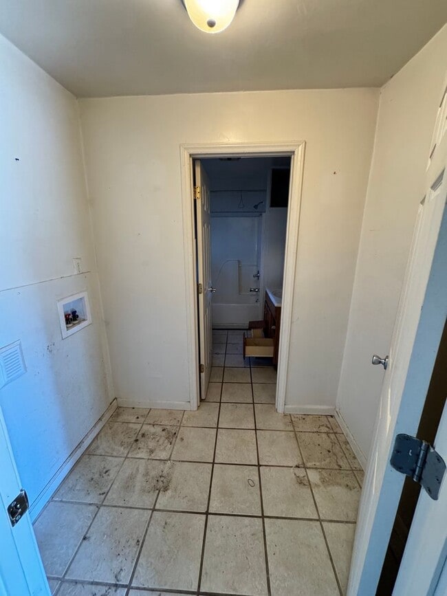 Building Photo - 2/1 Duplex in Shelby, NC