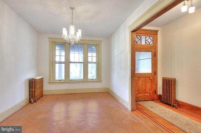 Building Photo - 1756 Park Rd NW