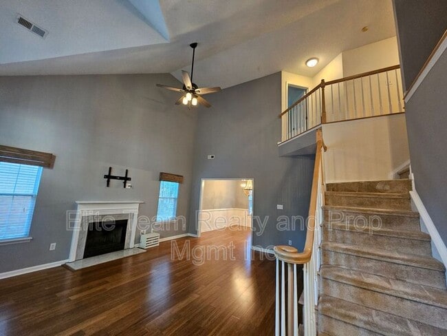Building Photo - 6139 Park Hill Rd