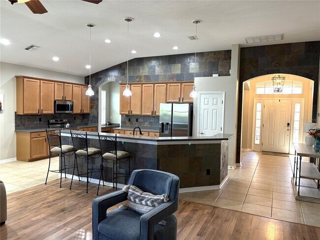 Building Photo - 12426 23rd St E