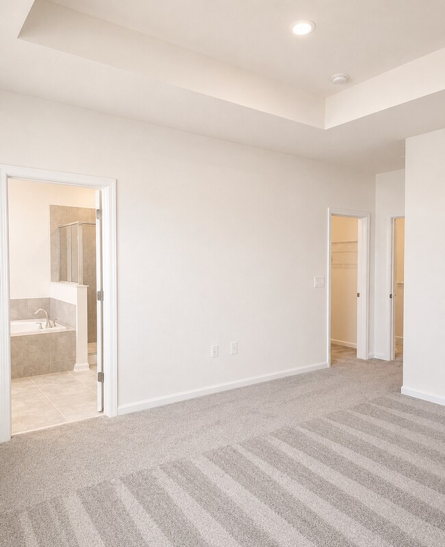 Building Photo - 409 Bogey Dr