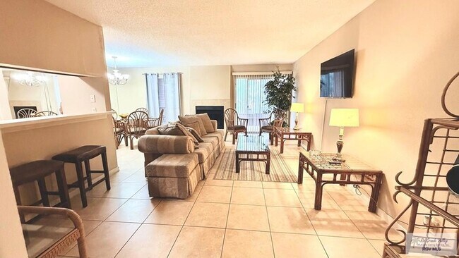 Building Photo - 4601 Carmen Ave