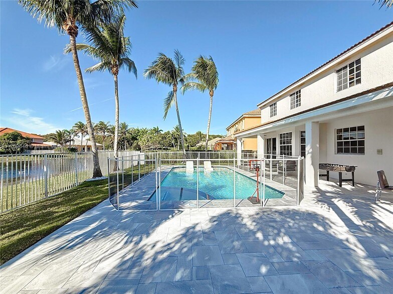 Building Photo - 1598 Sandpiper Cir